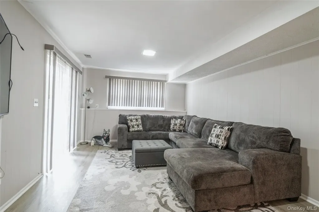 42 Mesa Place Nanuet NY 10954