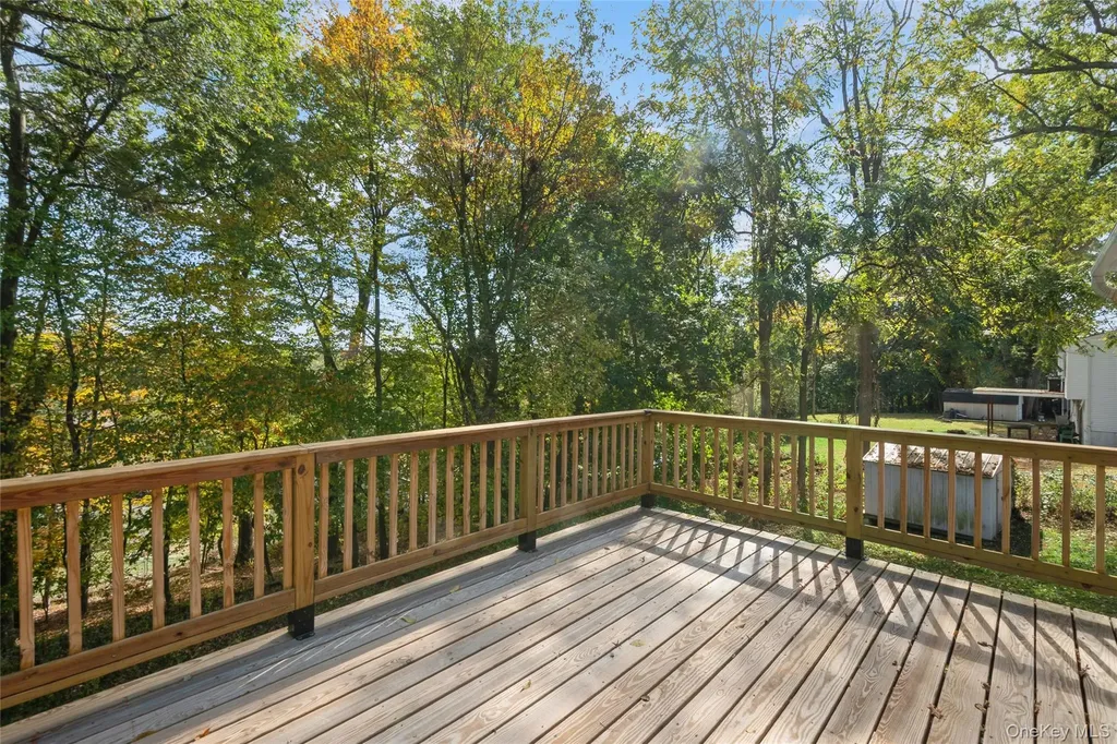 42 Mesa Place Nanuet NY 10954