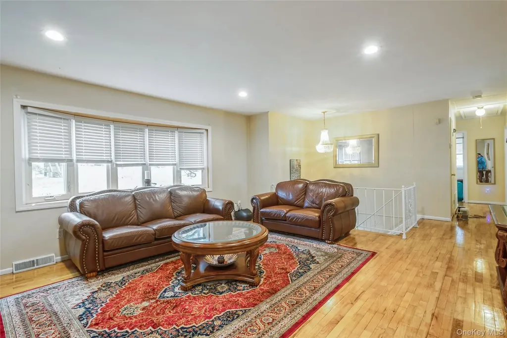 42 Mesa Place Nanuet NY 10954