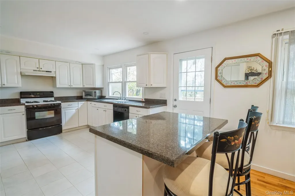 42 Mesa Place Nanuet NY 10954
