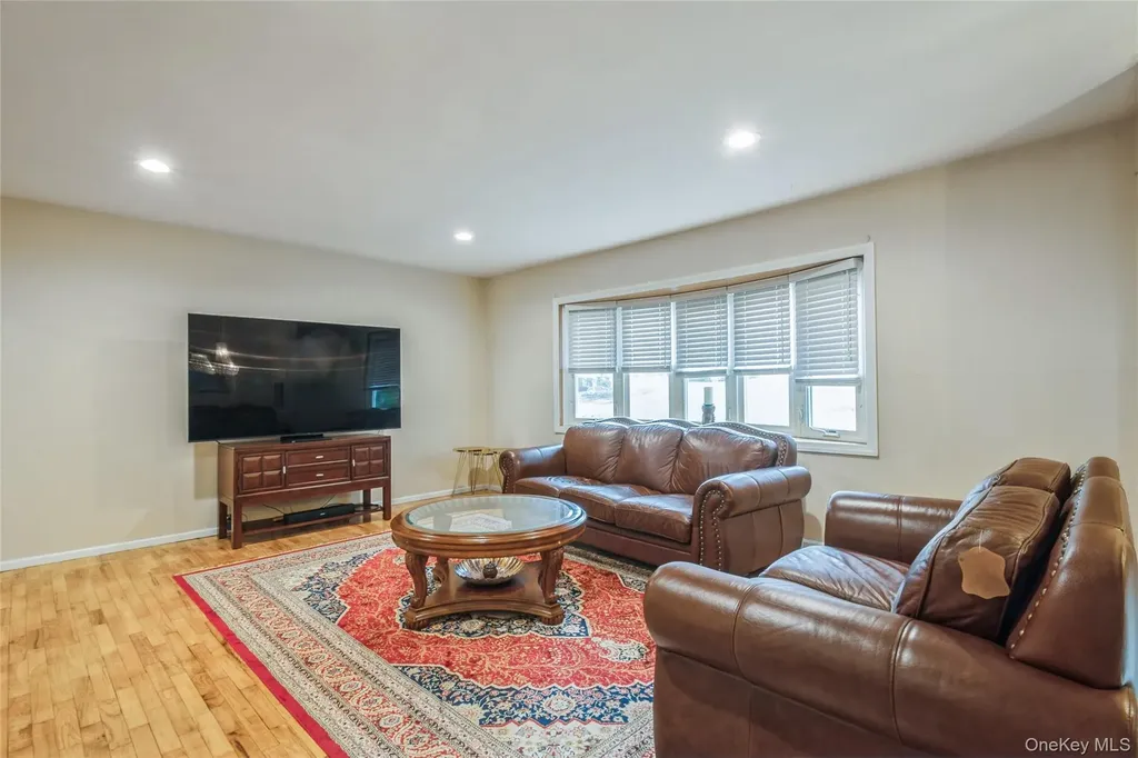42 Mesa Place Nanuet NY 10954