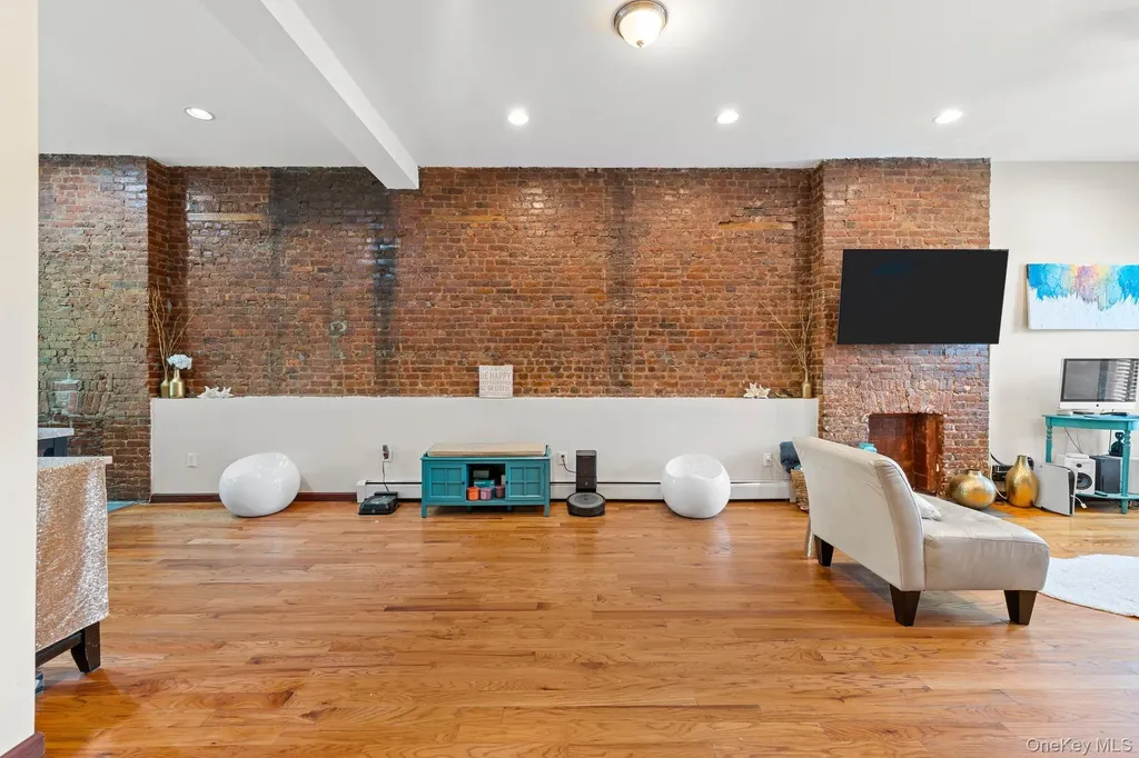 609 Lexington Avenue Brooklyn NY 11221