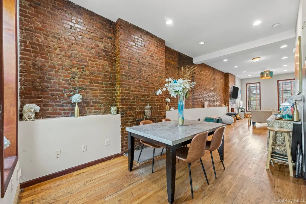 609 Lexington Avenue Brooklyn NY 11221