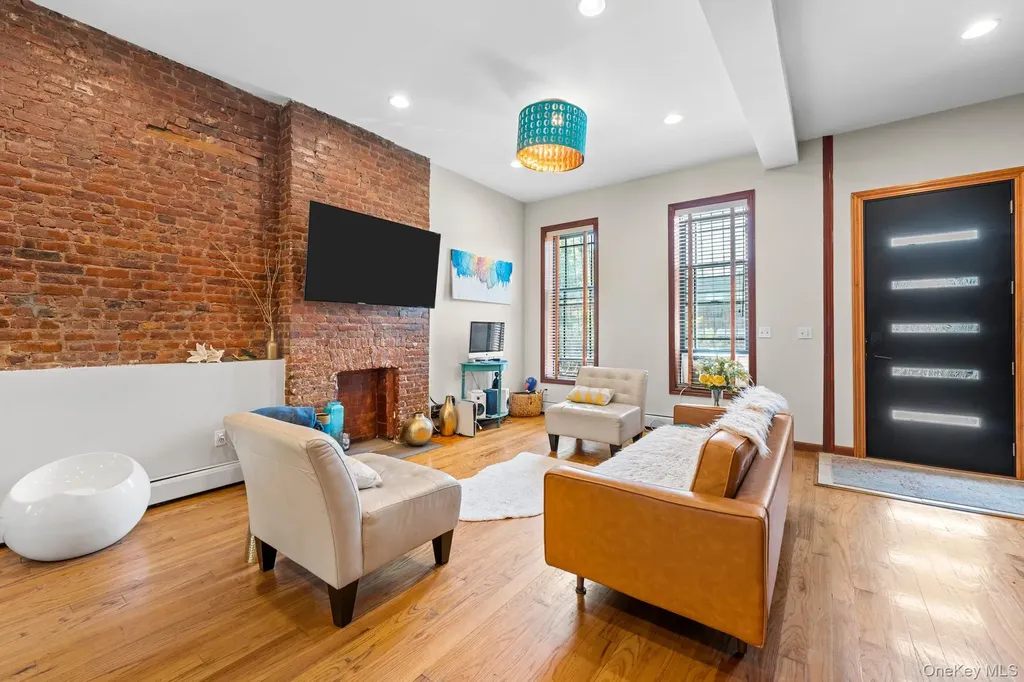 609 Lexington Avenue Brooklyn NY 11221