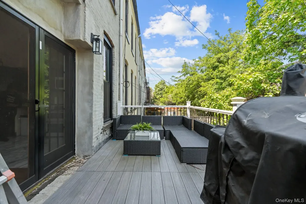 609 Lexington Avenue Brooklyn NY 11221