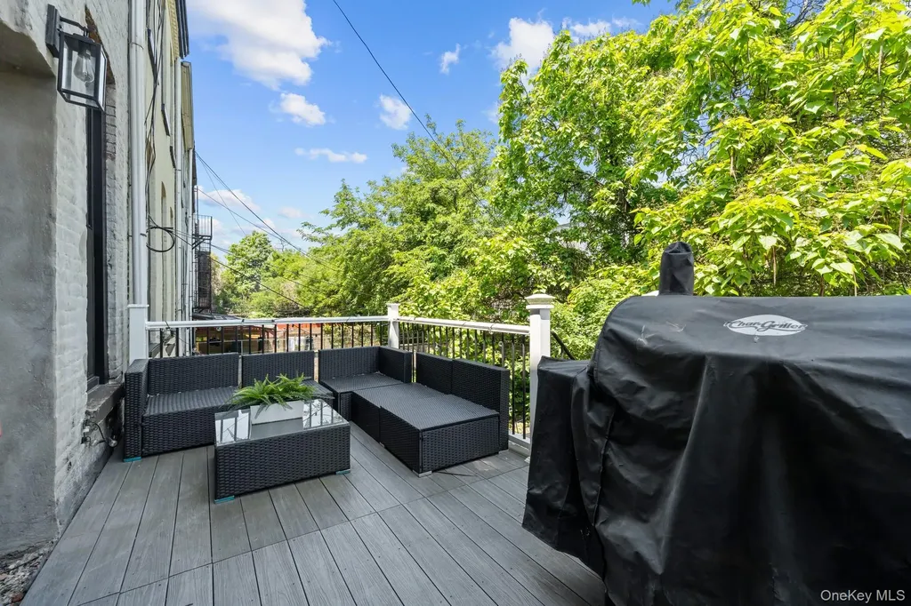 609 Lexington Avenue Brooklyn NY 11221