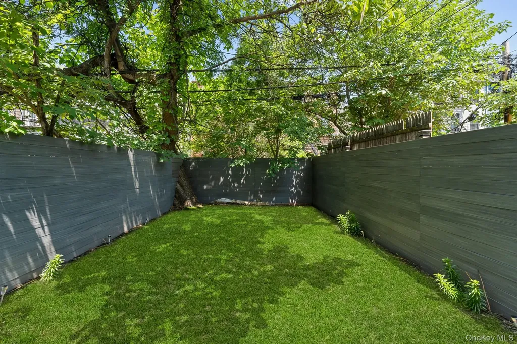 609 Lexington Avenue Brooklyn NY 11221