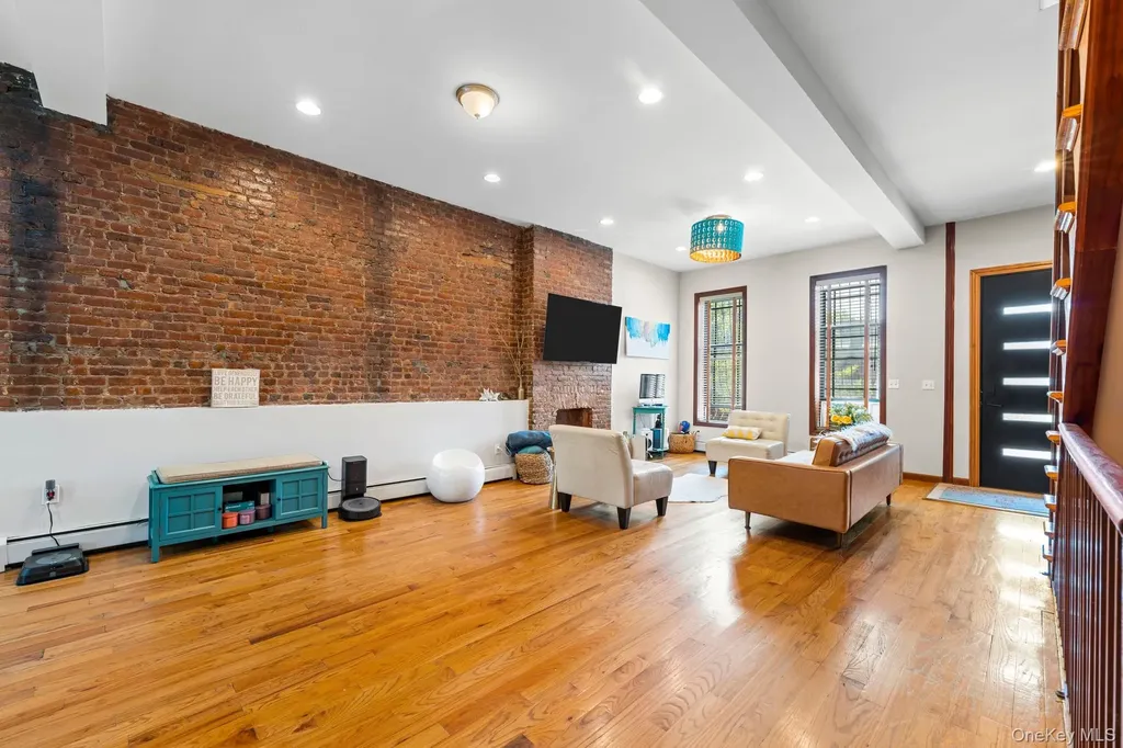609 Lexington Avenue Brooklyn NY 11221