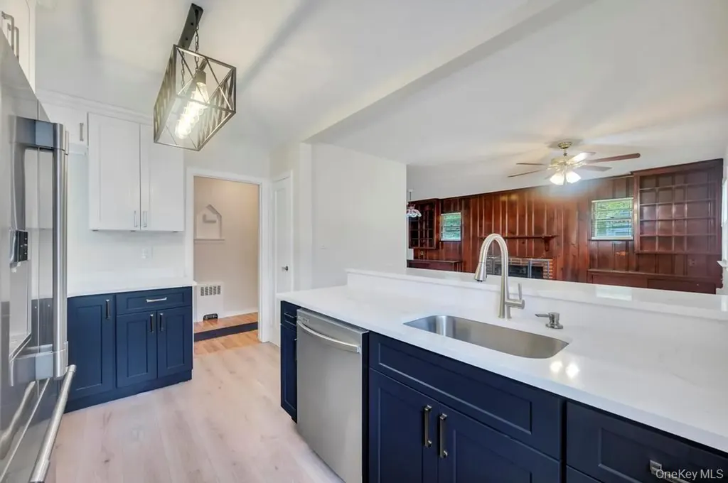 51 Stevenson Road Hewlett NY 11557