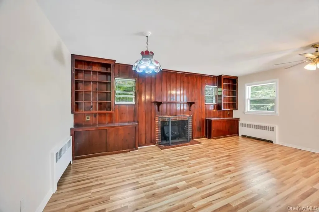 51 Stevenson Road Hewlett NY 11557