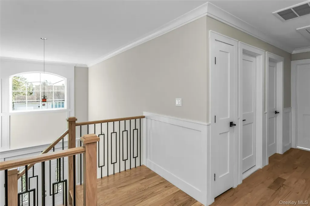 47 Shelter Hill Road Plainview NY 11803