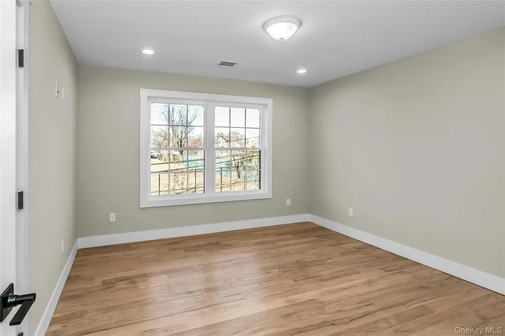 47 Shelter Hill Road Plainview NY 11803