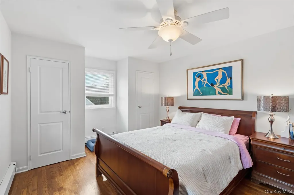 17 Lanier Lane Bay Shore NY 11706