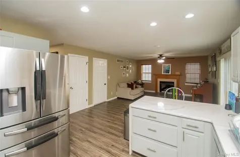 22 Sycamore Way Poughkeepsie NY 12603