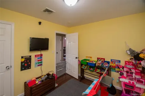 22 Sycamore Way Poughkeepsie NY 12603