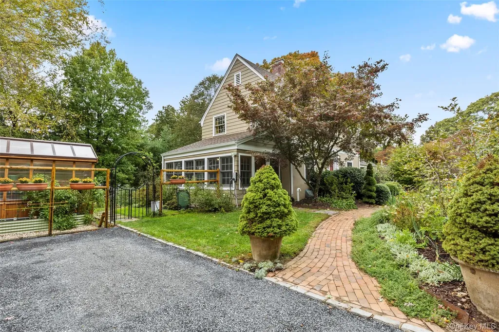 4 Shipman Lane Stony Brook NY 11790
