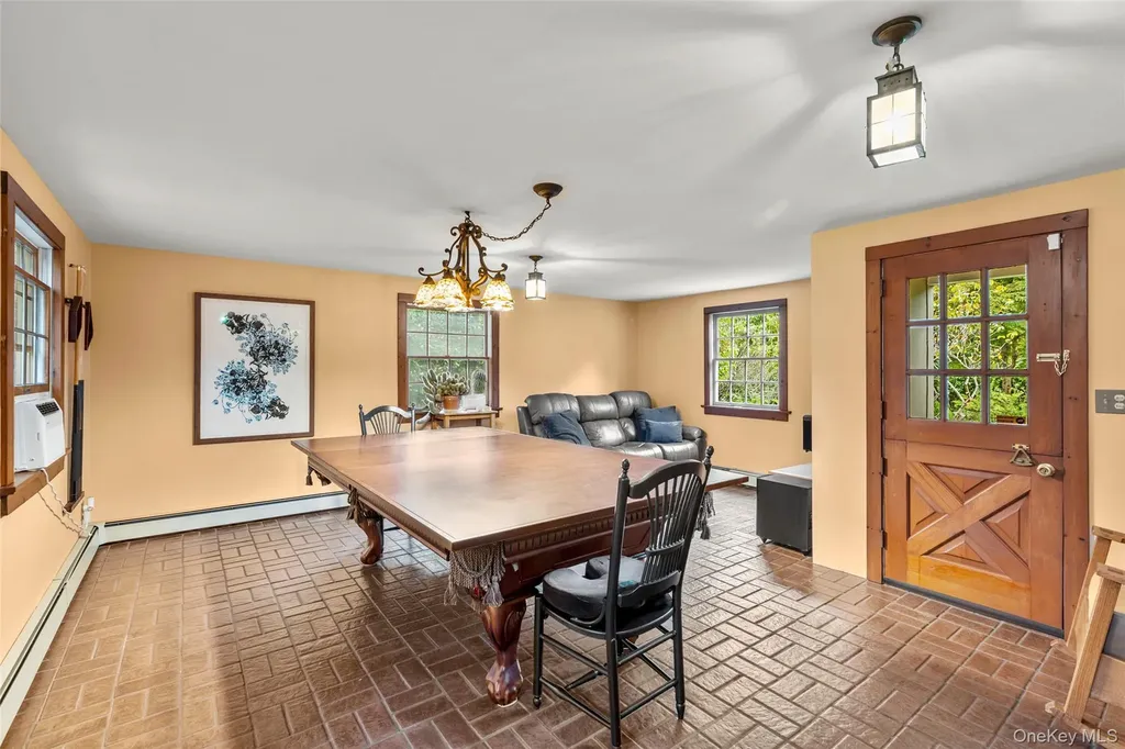 4 Shipman Lane Stony Brook NY 11790