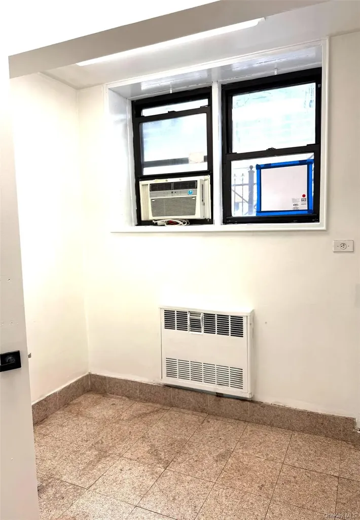 141-05 Northern Boulevard Flushing NY 11354