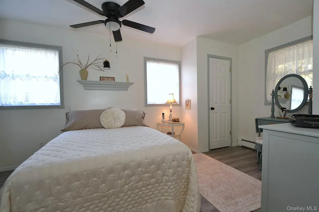 386 Grove Avenue Patchogue NY 11772