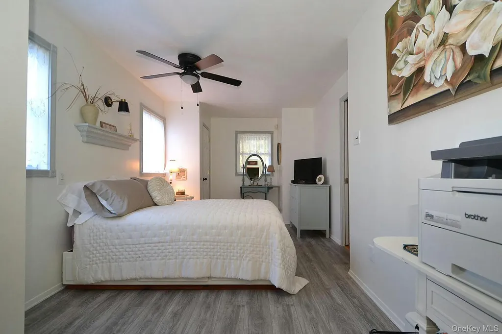 386 Grove Avenue Patchogue NY 11772