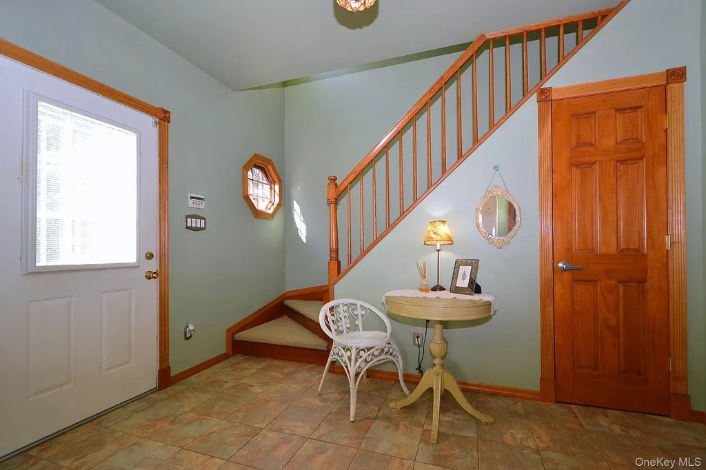386 Grove Avenue Patchogue NY 11772