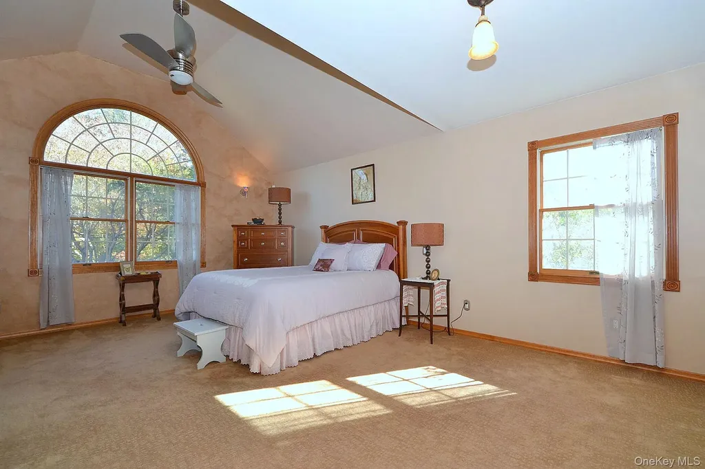 386 Grove Avenue Patchogue NY 11772
