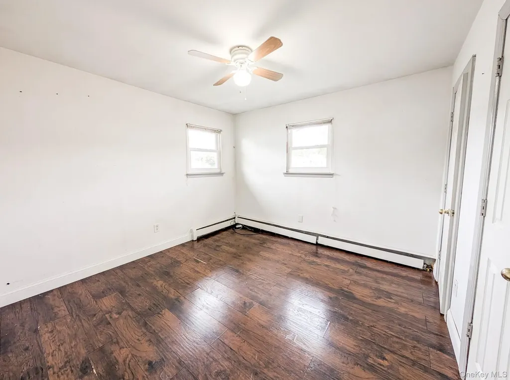 16 Elm Road E Mastic Beach NY 11951
