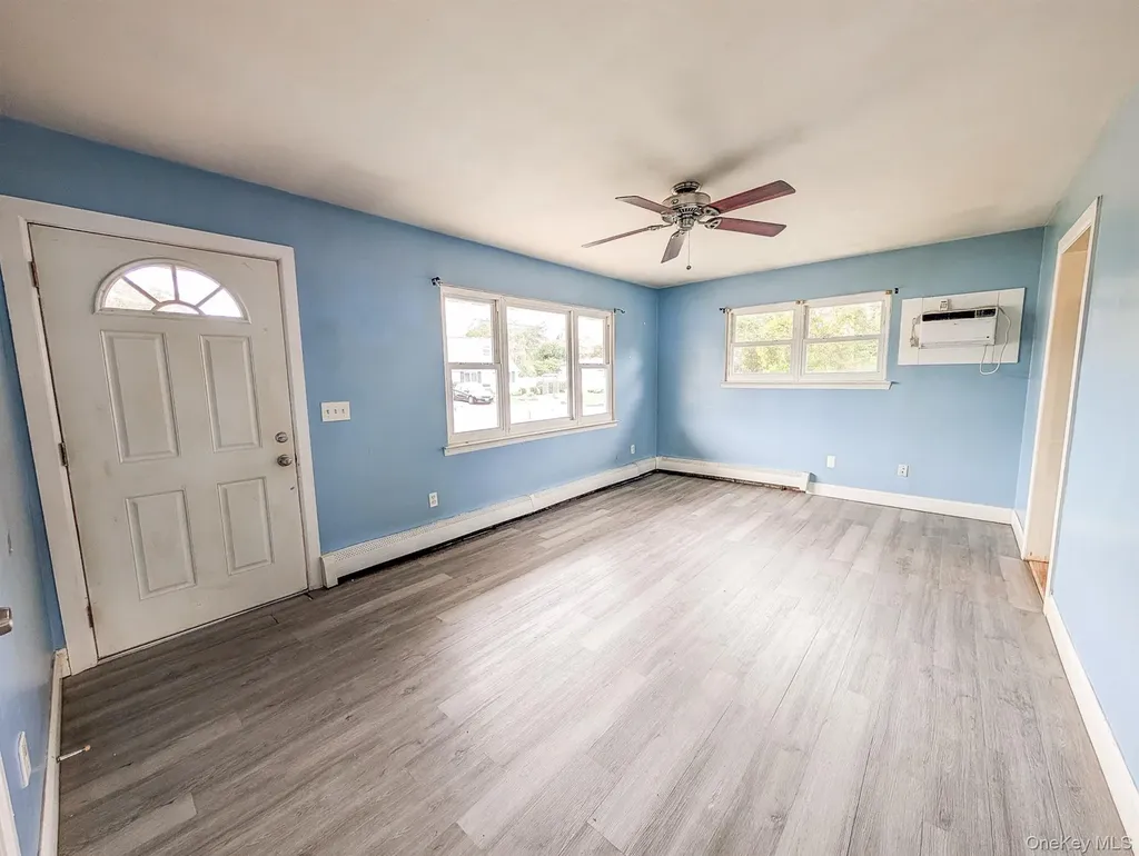16 Elm Road E Mastic Beach NY 11951