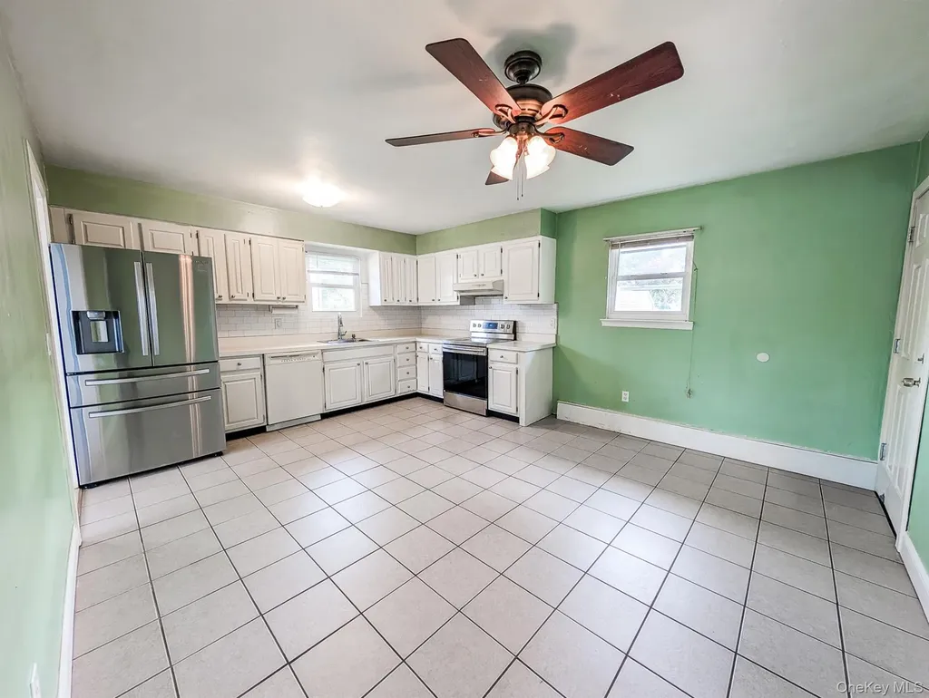 16 Elm Road E Mastic Beach NY 11951