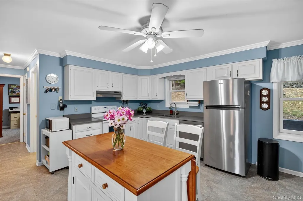118 Shore Drive New Windsor NY 12553