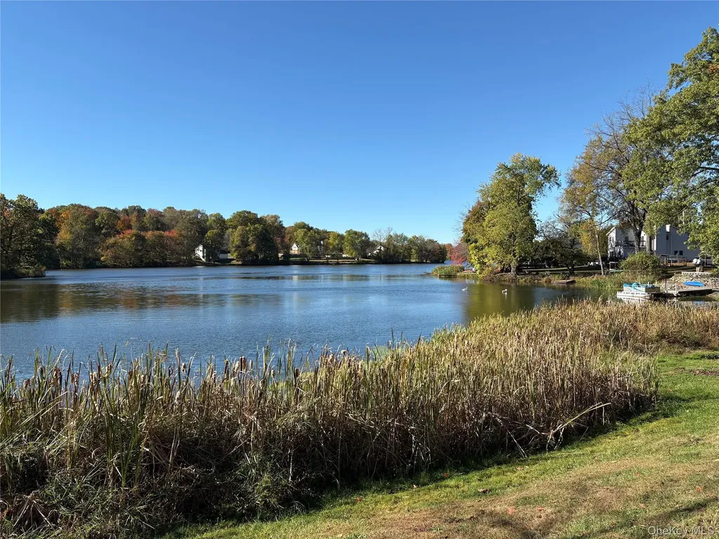 118 Shore Drive New Windsor NY 12553