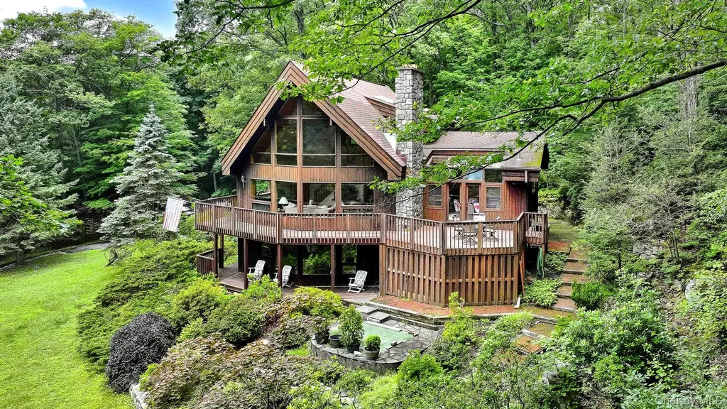 20 Deer Ridge Road Garrison NY 10524