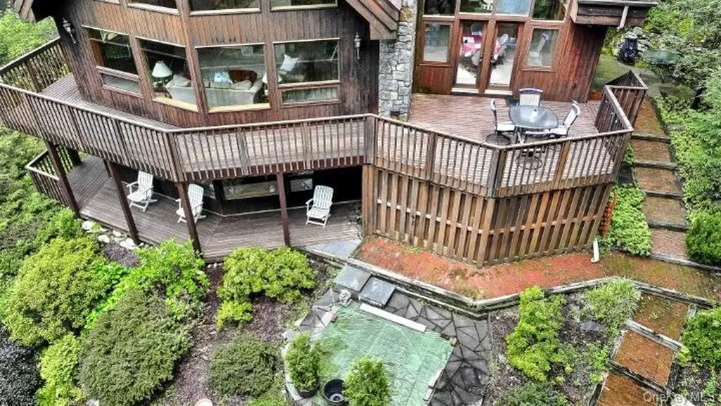 20 Deer Ridge Road Garrison NY 10524