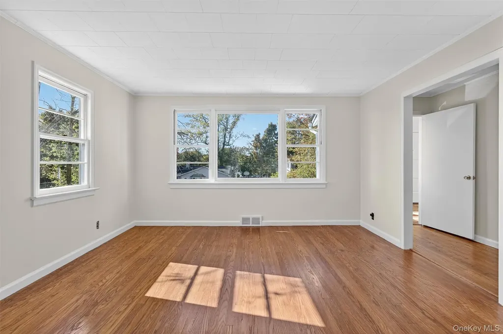 12 Mid Oaks Drive Monroe NY 10950