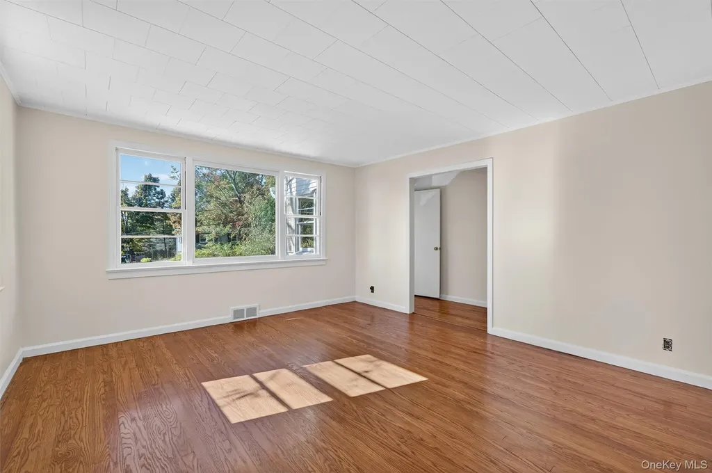 12 Mid Oaks Drive Monroe NY 10950