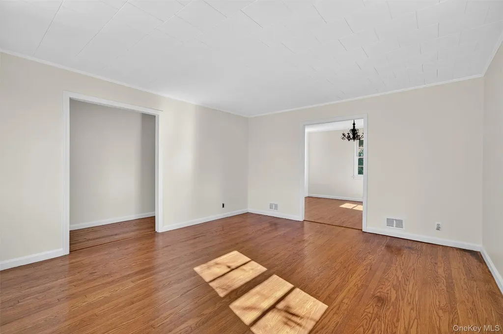 12 Mid Oaks Drive Monroe NY 10950