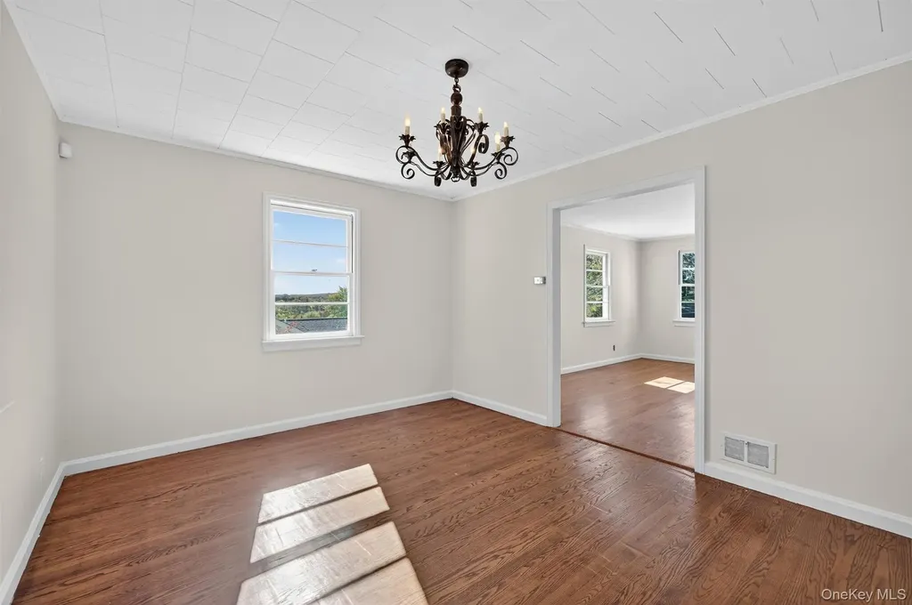 12 Mid Oaks Drive Monroe NY 10950