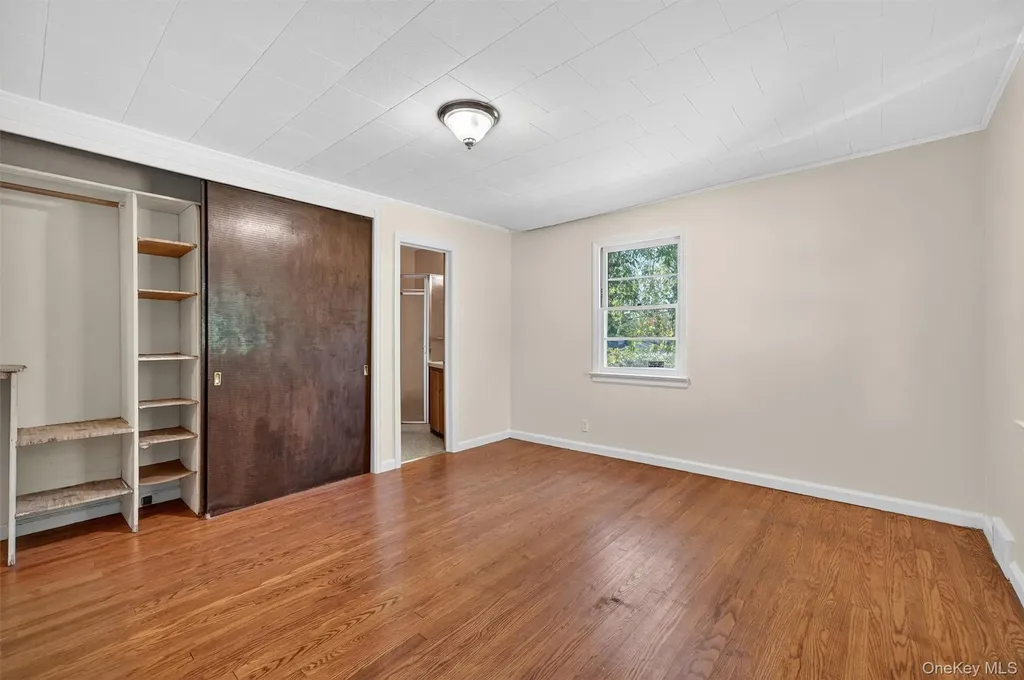 12 Mid Oaks Drive Monroe NY 10950