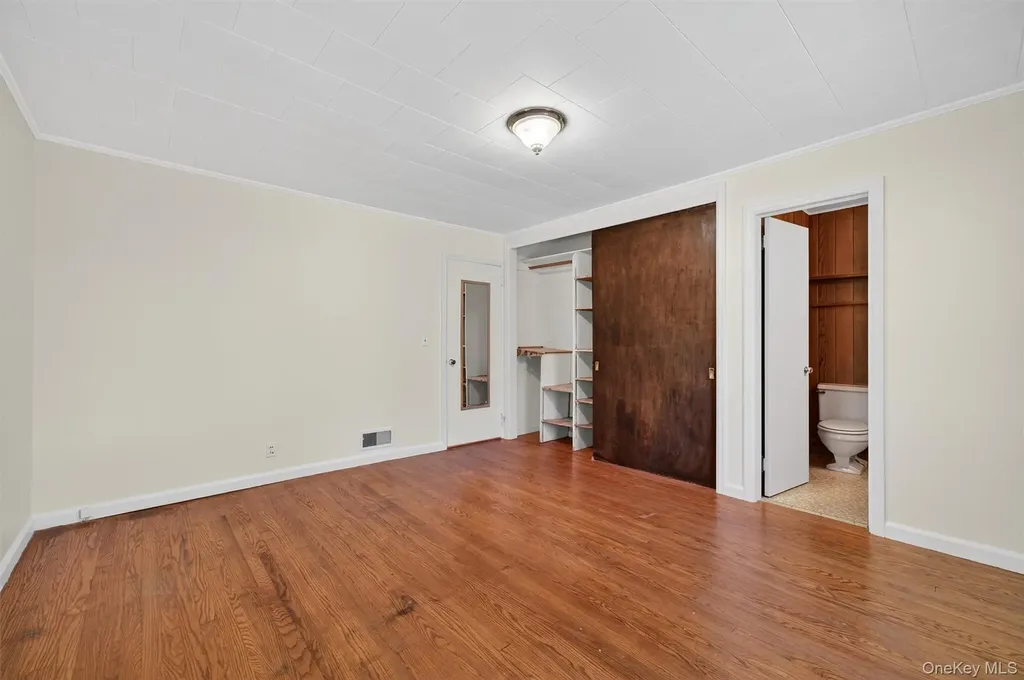 12 Mid Oaks Drive Monroe NY 10950