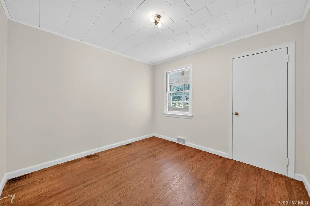 12 Mid Oaks Drive Monroe NY 10950