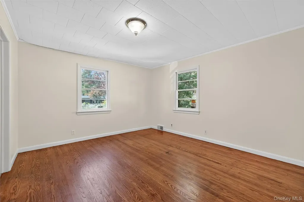 12 Mid Oaks Drive Monroe NY 10950