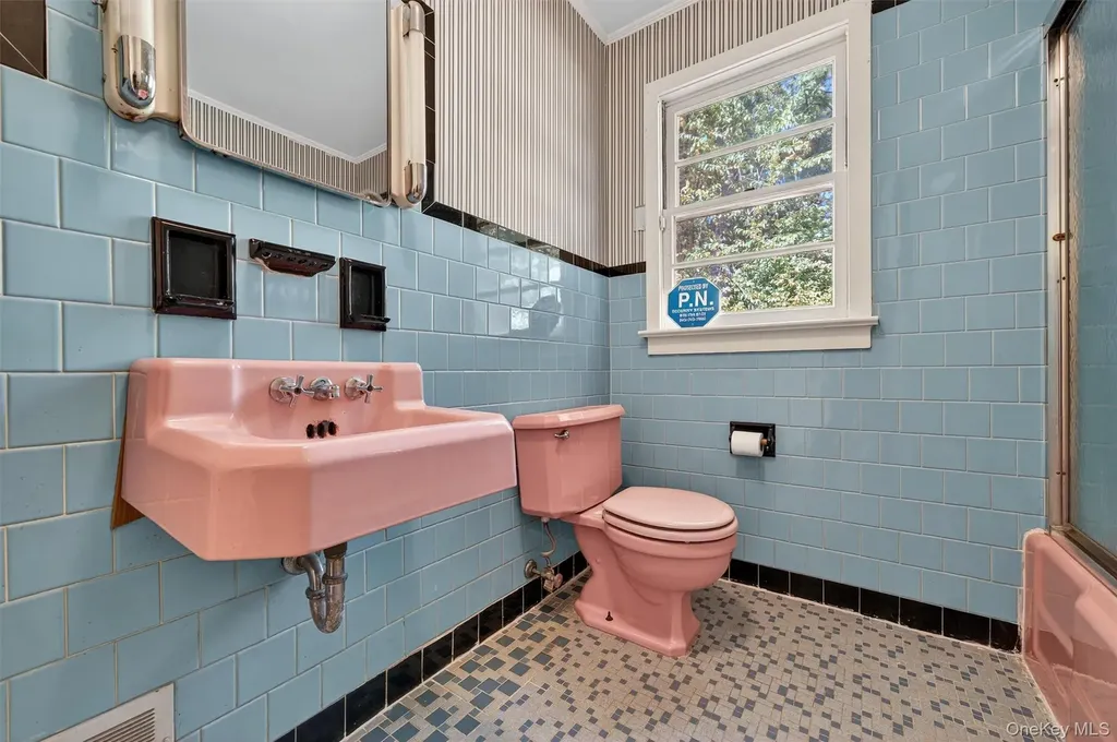 12 Mid Oaks Drive Monroe NY 10950