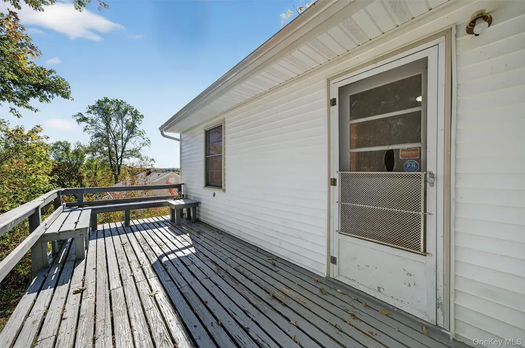 12 Mid Oaks Drive Monroe NY 10950
