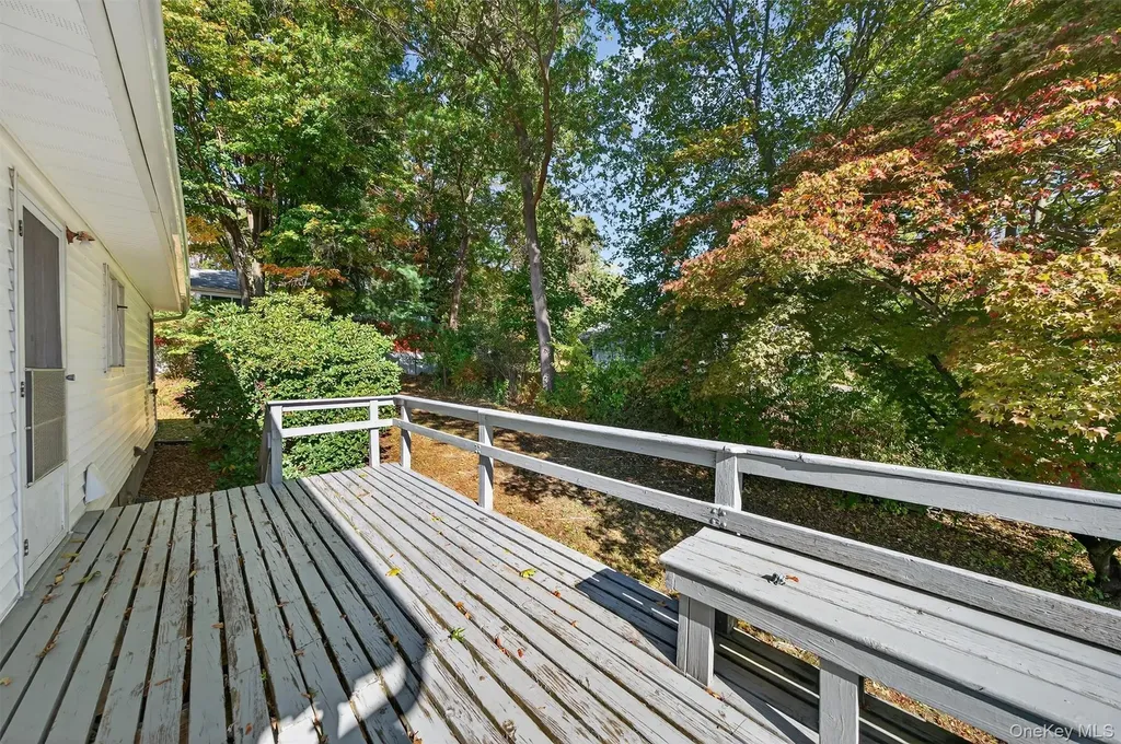 12 Mid Oaks Drive Monroe NY 10950
