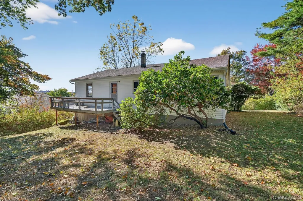 12 Mid Oaks Drive Monroe NY 10950