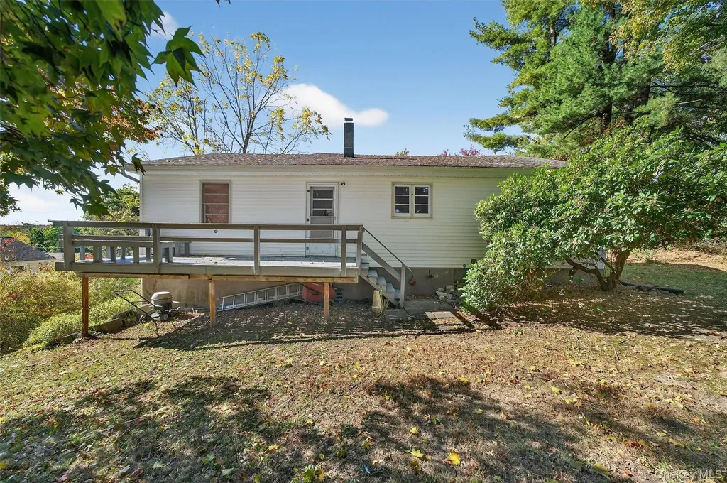12 Mid Oaks Drive Monroe NY 10950