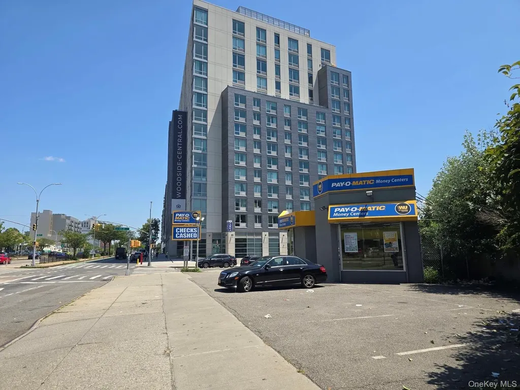 68-12 Queens Boulevard Woodside NY 11377