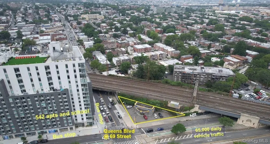 68-12 Queens Boulevard Woodside NY 11377