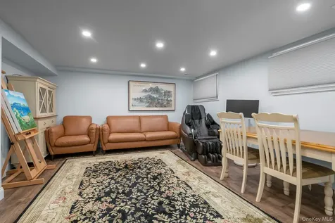 22469 76th Road Bayside NY 11364