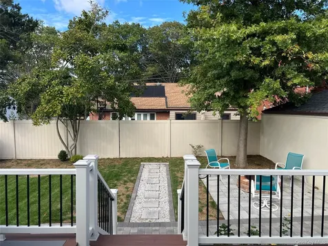 22469 76th Road Bayside NY 11364